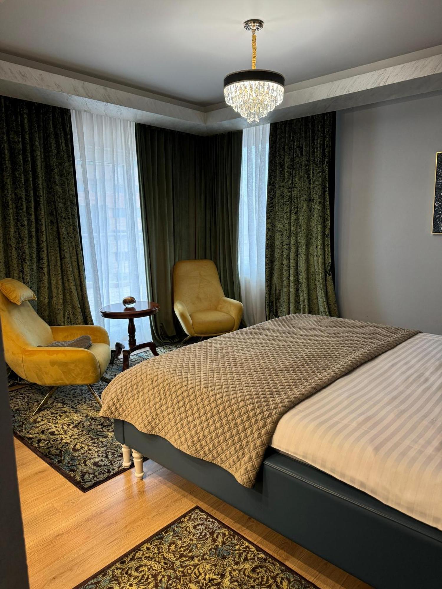 Phoenicia Suites Baneasa Bucarest Extérieur photo